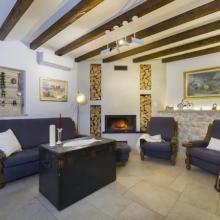 Villa Vision With Heated Pool & Jacuzzi In Sestanovac