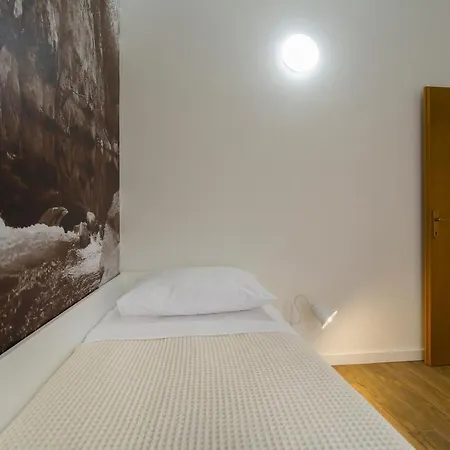 Vision With Heated Pool & Jacuzzi In Sestanovac 别墅 Kresevo