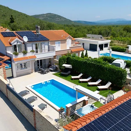 别墅 Vision With Heated Pool & Jacuzzi In Sestanovac *