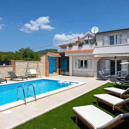 Vision With Heated Pool & Jacuzzi In Sestanovac * Kresevo
