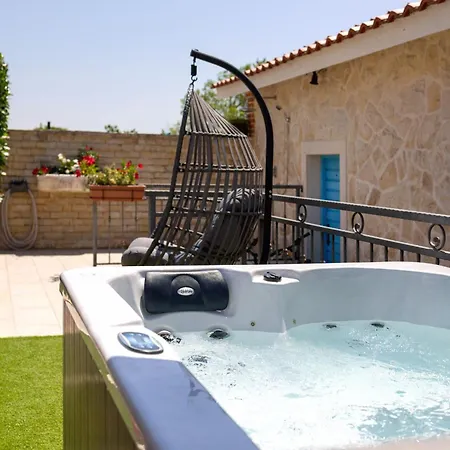 Vision With Heated Pool & Jacuzzi In Sestanovac Villa Kresevo