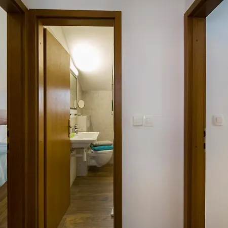Vision With Heated Pool & Jacuzzi In Sestanovac