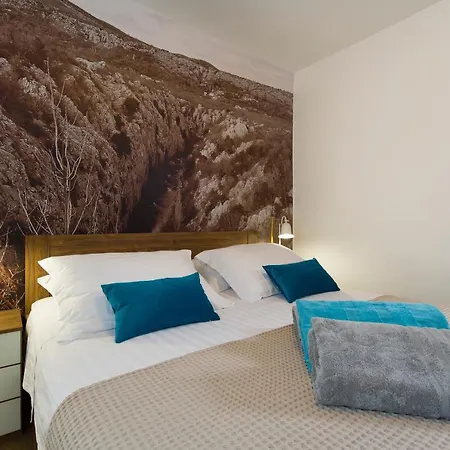 Βίλα Vision With Heated Pool & Jacuzzi In Sestanovac