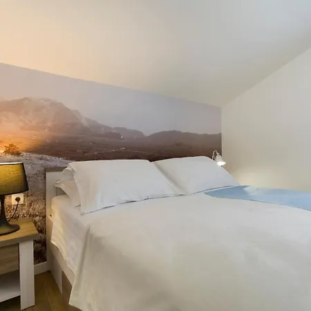 Vision With Heated Pool & Jacuzzi In Sestanovac Βίλα Kresevo