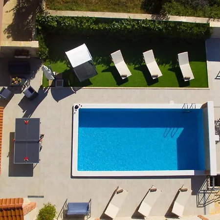 Βίλα Vision With Heated Pool & Jacuzzi In Sestanovac *